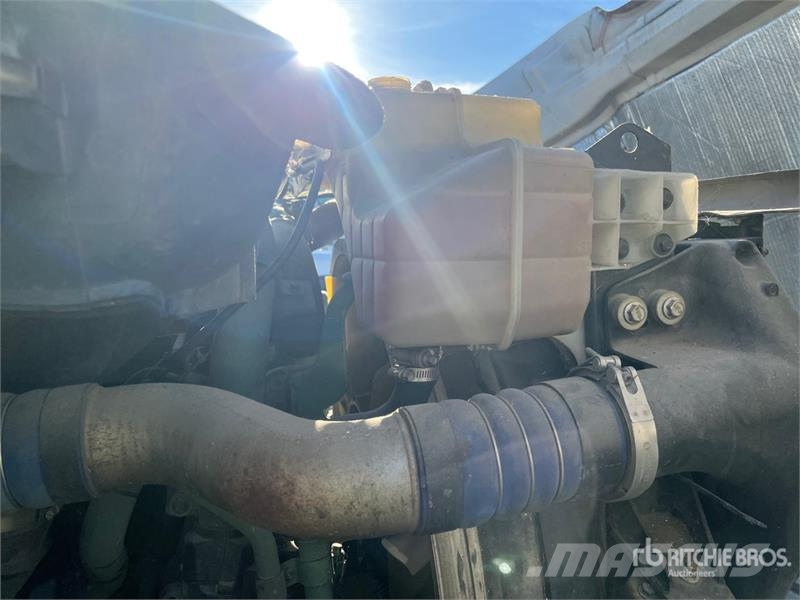 Volvo VNM64T Camiones tractor