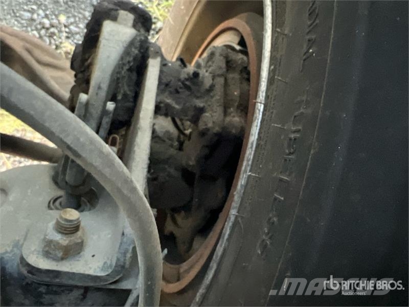 Volvo VNM64T Camiones tractor