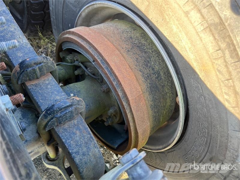 Volvo VNM64T Camiones tractor