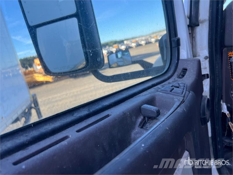 Volvo VNM64T Camiones tractor