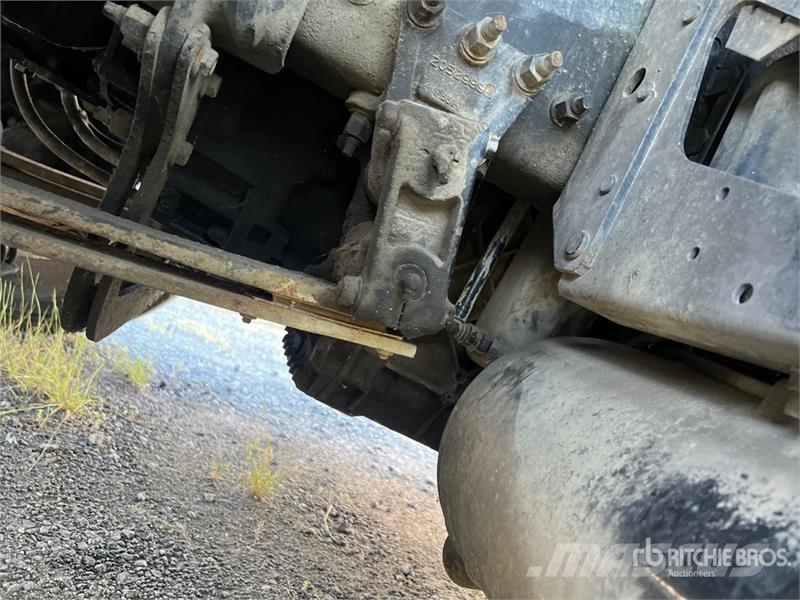 Volvo VNM64T Camiones tractor