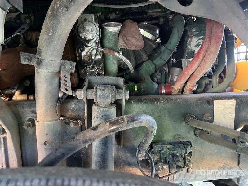 Volvo VNM64T Camiones tractor