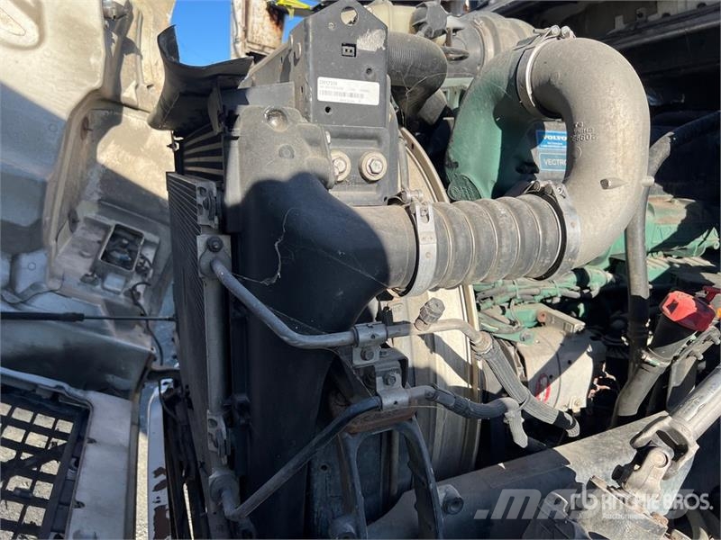 Volvo VNM64T Camiones tractor