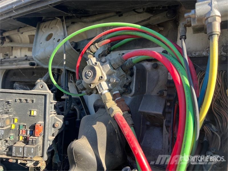 Volvo VNM64T Camiones tractor