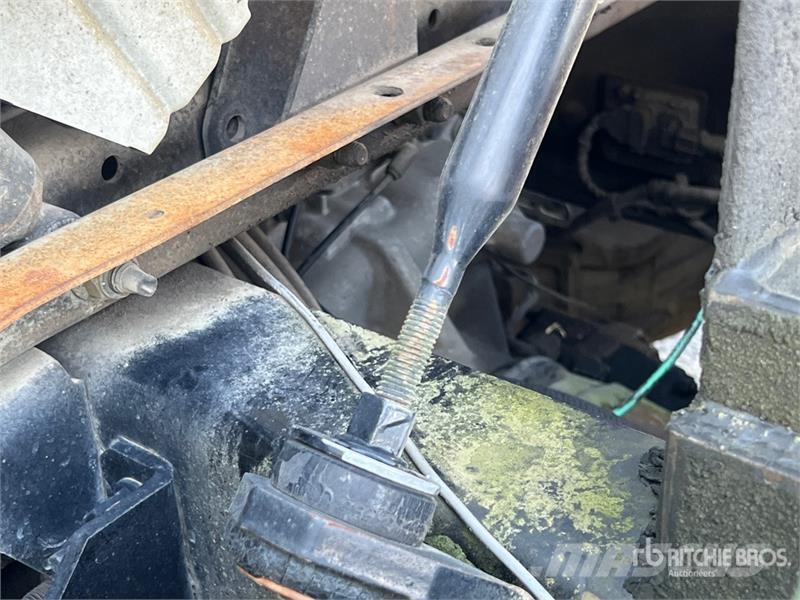 Volvo VNM64T Camiones tractor