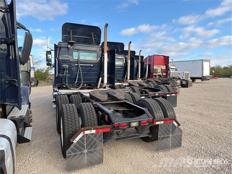 Volvo VNM64T200 6x4 T/A Day Cab Truck Tractor Trekkers