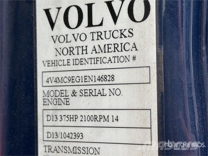 Volvo VNM64T200 6x4 T/A Day Cab Truck Tractor Trekkers