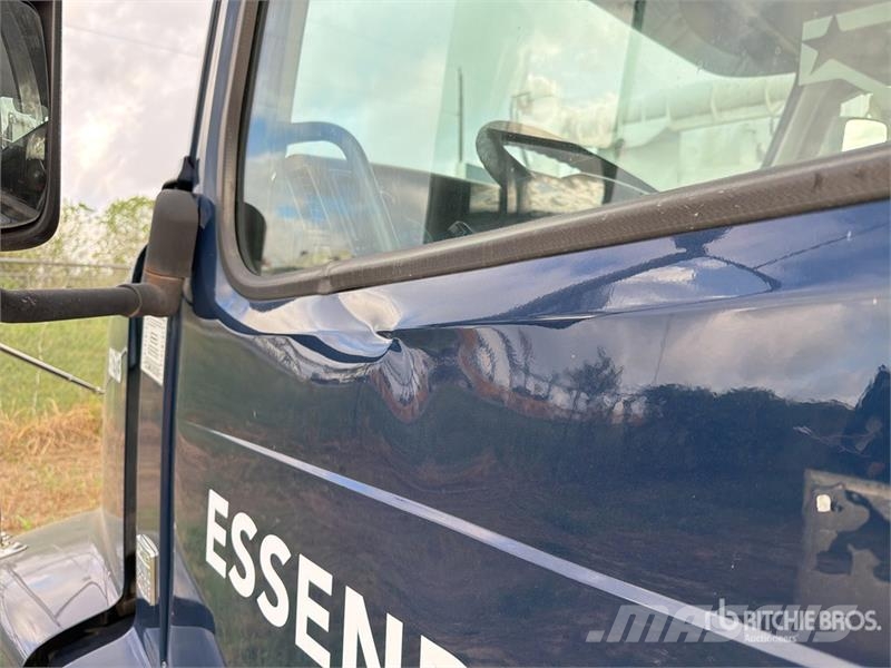Volvo VNM64T200 6x4 T/A Day Cab Truck Tractor Trekkers