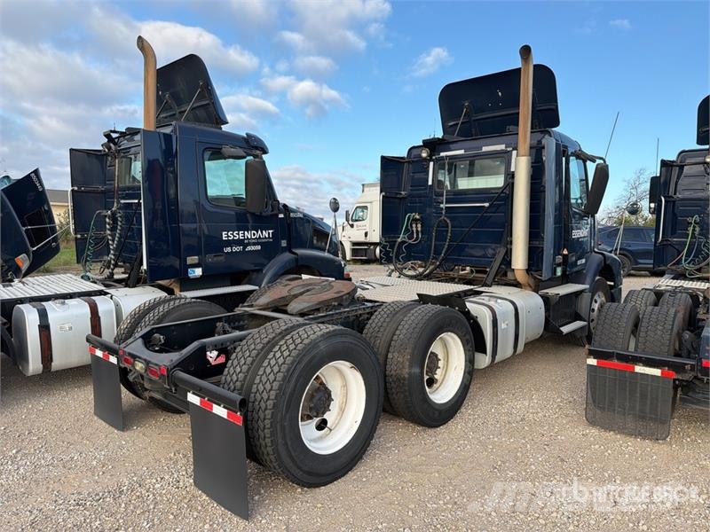 Volvo VNM64T200 6x4 T/A Day Cab Truck Tractor Trekkers