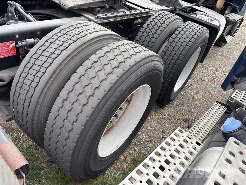 Volvo VNM64T200 6x4 T/A Day Cab Truck Tractor Trekkers