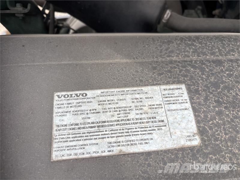 Volvo VNM64T200 6x4 T/A Day Cab Truck Tractor Trekkers