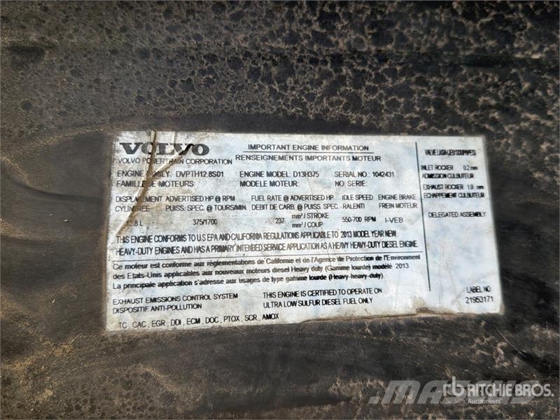 Volvo VNM64T200 6x4 T/A Day Cab Truck Tractor Trekkers