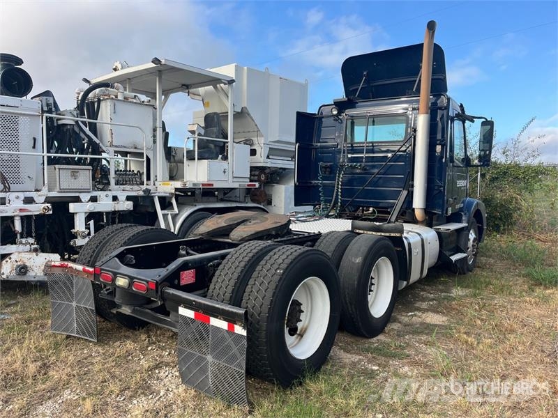 Volvo VNM64T200 6x4 T/A Day Cab Truck Tractor Trekkers