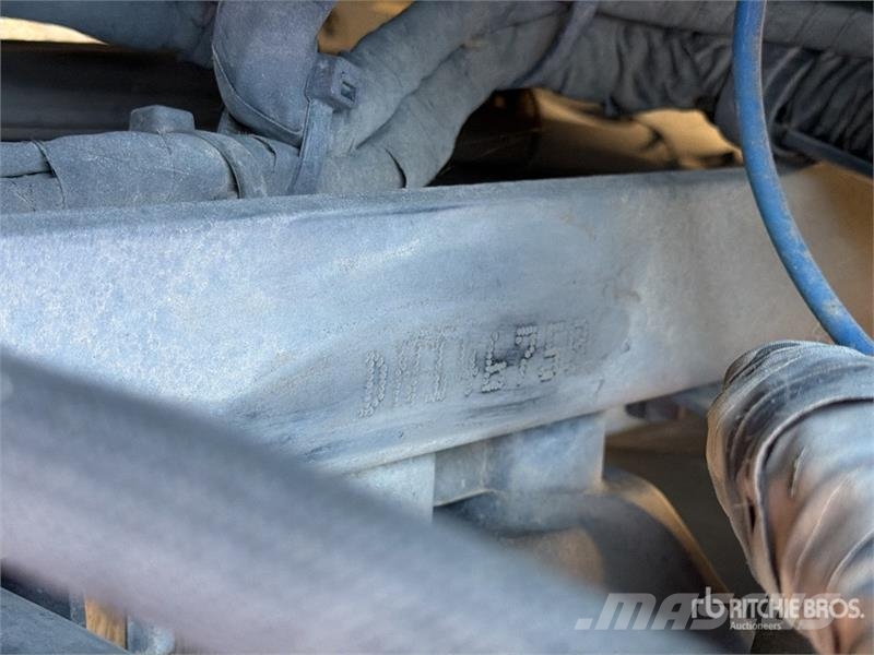 Volvo VNM64T200 6x4 T/A Day Cab Truck Tractor Trekkers