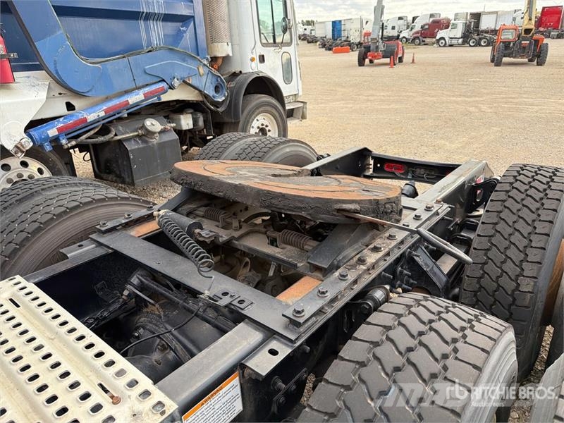 Volvo VNM64T200 6x4 T/A Day Cab Truck Tractor Trekkers