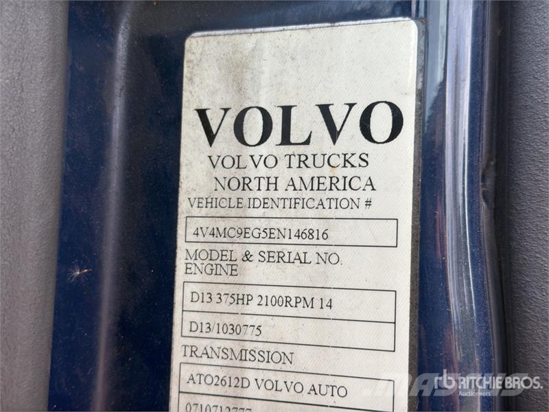 Volvo VNM64T200 6x4 T/A Day Cab Truck Tractor Trekkers