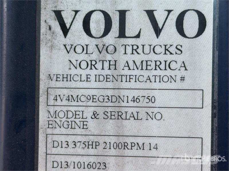 Volvo VNM64T200 6x4 T/A Day Cab Truck Tractor Trekkers