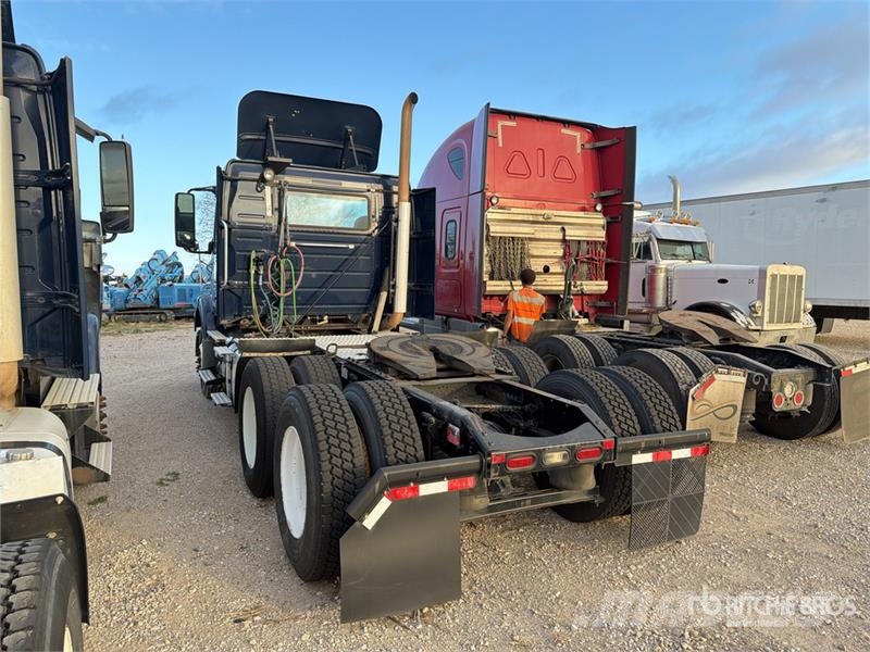 Volvo VNM64T200 6x4 T/A Day Cab Truck Tractor Trekkers