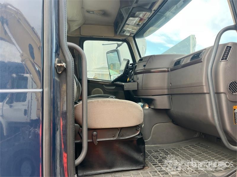 Volvo VNM64T200 6x4 T/A Day Cab Truck Tractor Trekkers