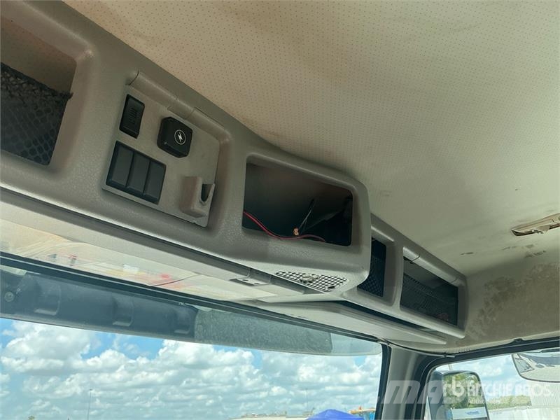 Volvo VNR 6x4 T/A Day Cab Truck Tractor Prime Movers