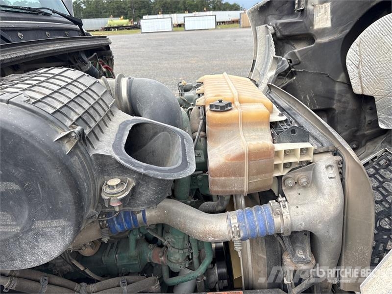 Volvo VNR 6x4 T/A Day Cab Truck Tractor Prime Movers