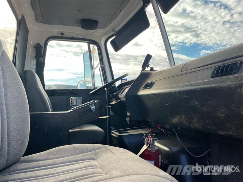 Volvo WG Kombinuotos paskirties / vakuuminiai sunkvežimiai