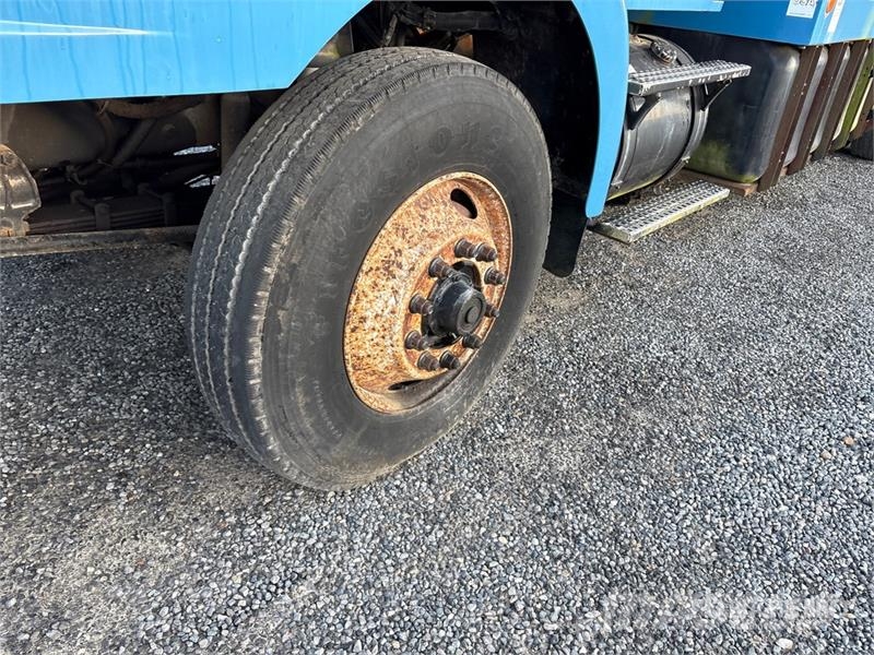 Volvo WG コンバイン/バキュームトラック