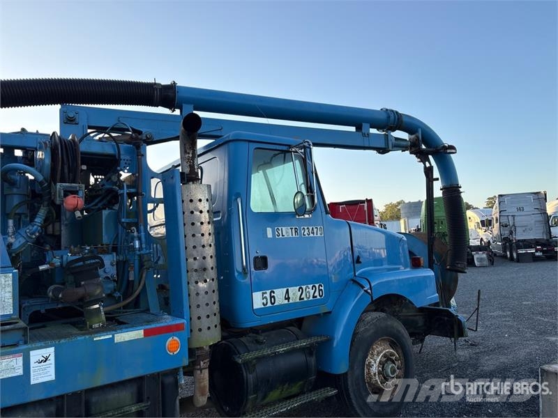 Volvo WG コンバイン/バキュームトラック