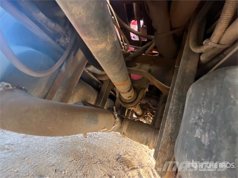 Volvo WG Kombinuotos paskirties / vakuuminiai sunkvežimiai