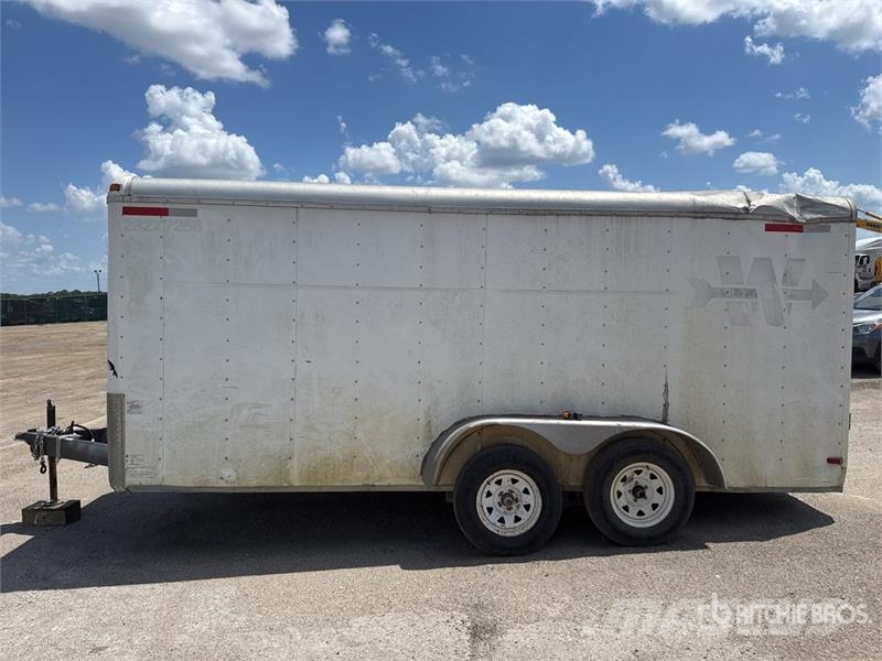  VT716 15 ft T/A Enclosed Trailer Skříňové přívěsy
