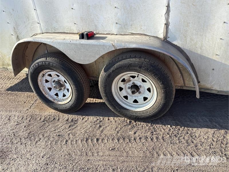  VT716 15 ft T/A Enclosed Trailer Skříňové přívěsy