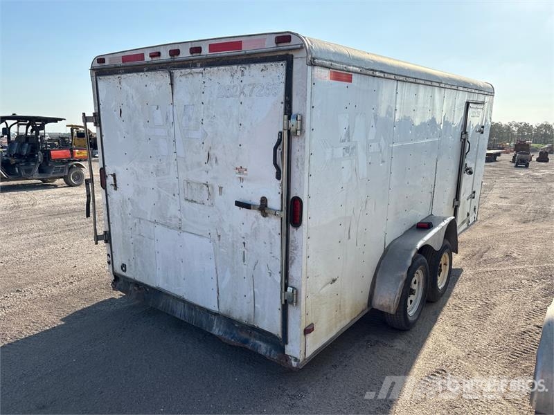  VT716 15 ft T/A Enclosed Trailer Skříňové přívěsy
