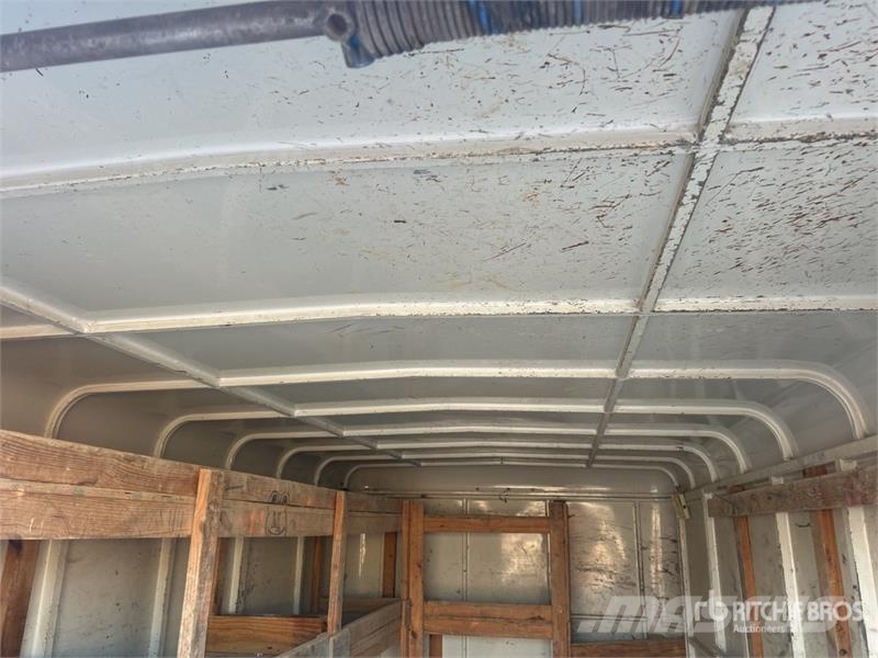 W-W 16 ft T/A Enclosed Trailer Reboques baú