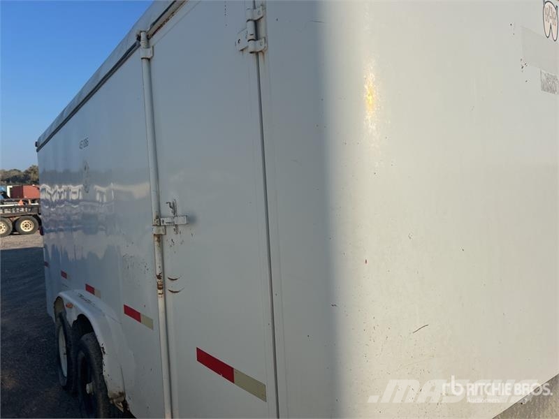 W-W 16 ft T/A Enclosed Trailer Reboques baú