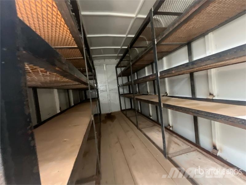  W-W 16 ft T/A Enclosed Trailer Furgons
