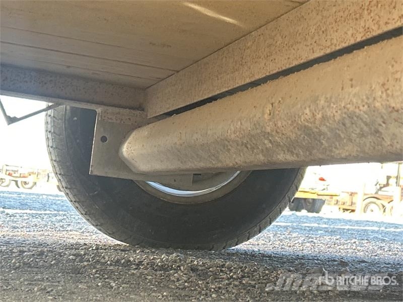 W-W 16 ft T/A Enclosed Trailer Reboques baú