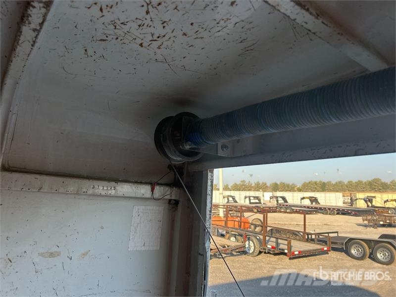 W-W 16 ft T/A Enclosed Trailer Reboques baú