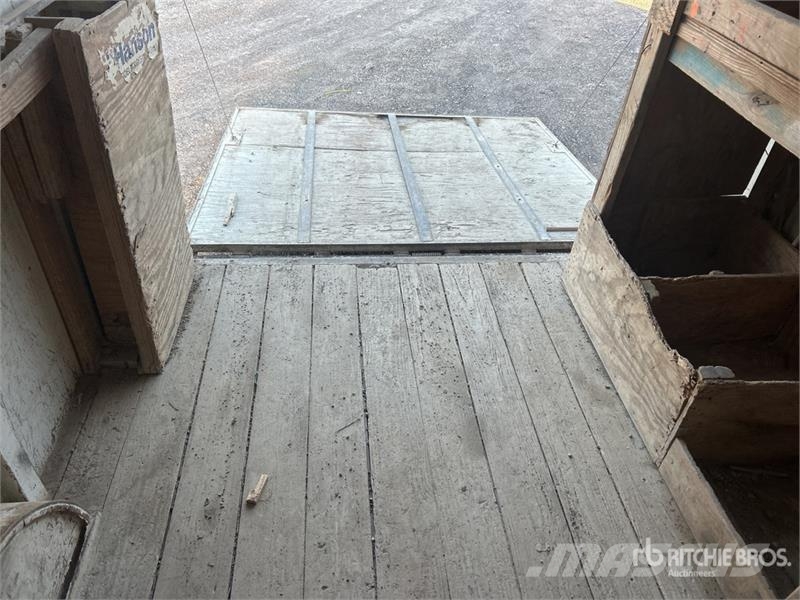 W-W 16 ft T/A Enclosed Trailer Reboques baú