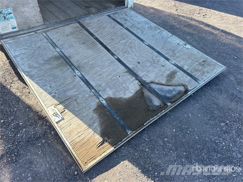 W-W 16 ft T/A Enclosed Trailer Прицепы-фургоны