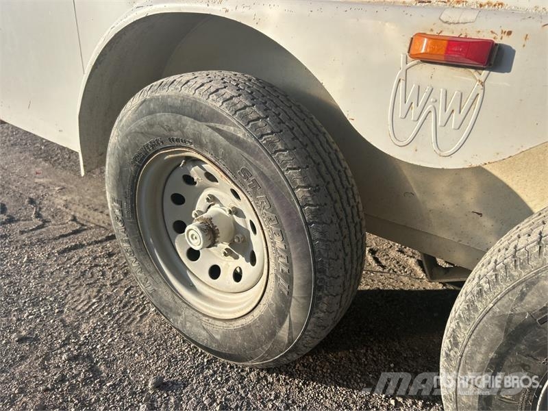 W-W 16 ft T/A Enclosed Trailer Reboques baú