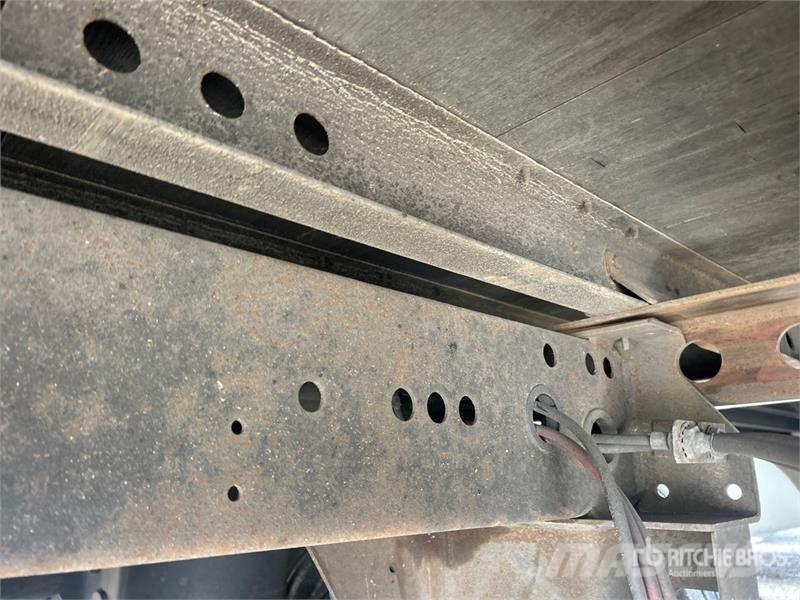 Wabash DVCVHPC 53 ft T/A Van Trailer Van Body Trailers