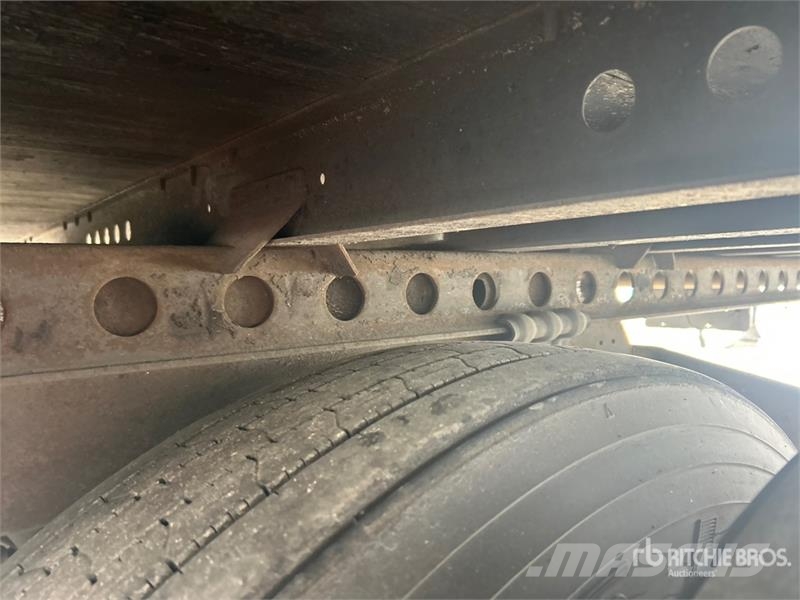 Wabash DVCVHPC 53 ft T/A Van Trailer Van Body Trailers