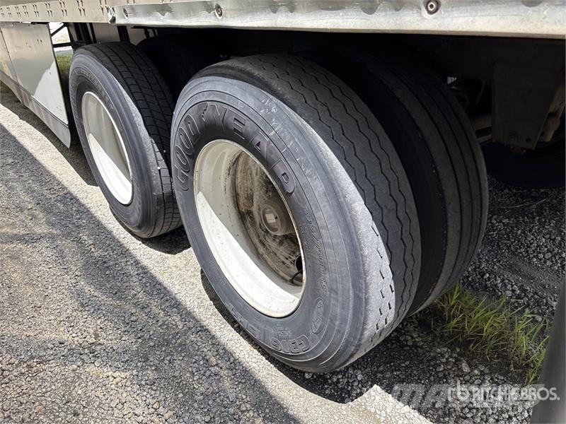 Wabash DVCVHPC 53 ft x 102 in T/A Van Trailer 箱體拖車