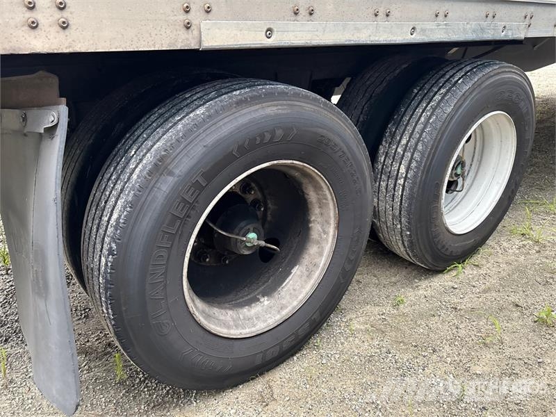 Wabash DVCVHPC 53 ft x 102 in T/A Van Trailer 箱體拖車