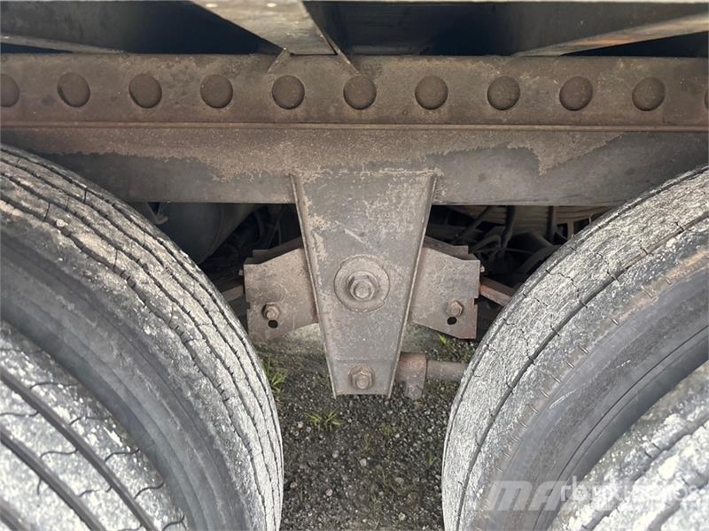 Wabash DVCVHPC 53 ft x 102 in T/A Van Trailer 箱體拖車