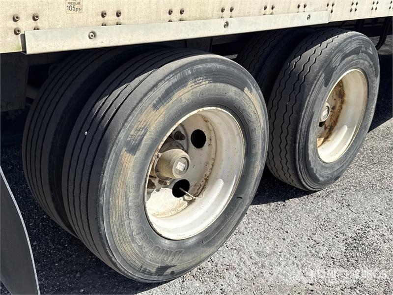 Wabash DVCVHPC 53 ft x 102 in T/A Van Trailer ボックスボディートレーラー