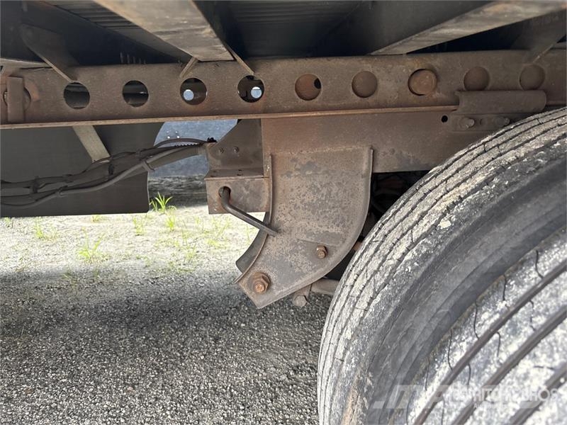 Wabash DVCVHPC 53 ft x 102 in T/A Van Trailer 箱體拖車