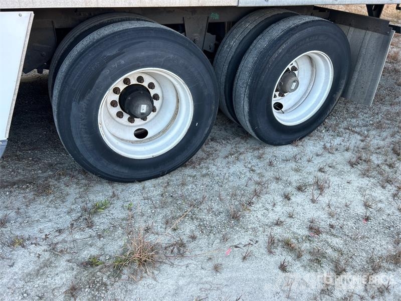 Wabash DVCVHPC 53 ft x 102 in T/A Van Trailer Furgons