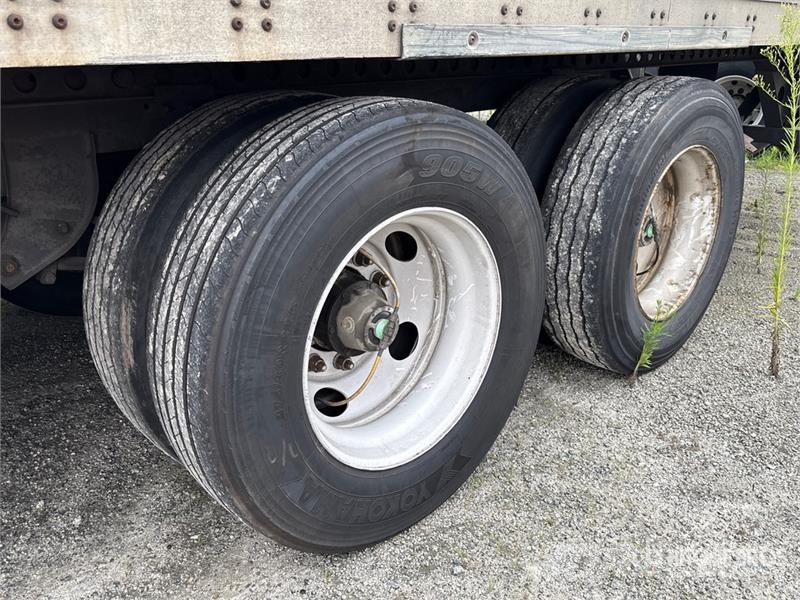Wabash DVCVHPC 53 ft x 102 in T/A Van Trailer 箱體拖車