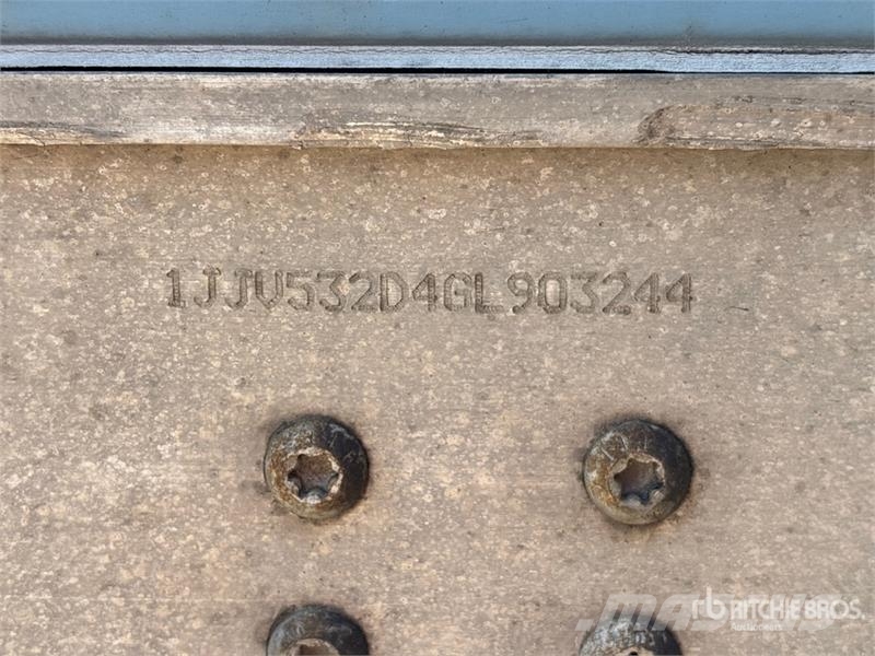 Wabash DVCVHPC 53 ft x 102 in T/A Van Trailer 箱體拖車